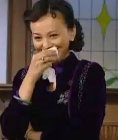 雪姨偷笑_雪姨_偷笑表情