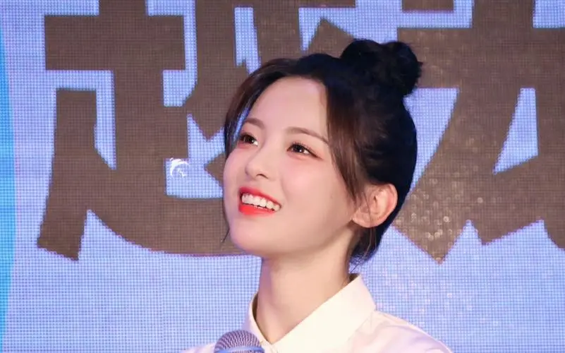 【杨超越】你笑起来真好看!_哔哩哔哩_bilibili