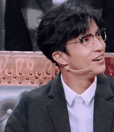 火星情报局薛之谦傻笑开心